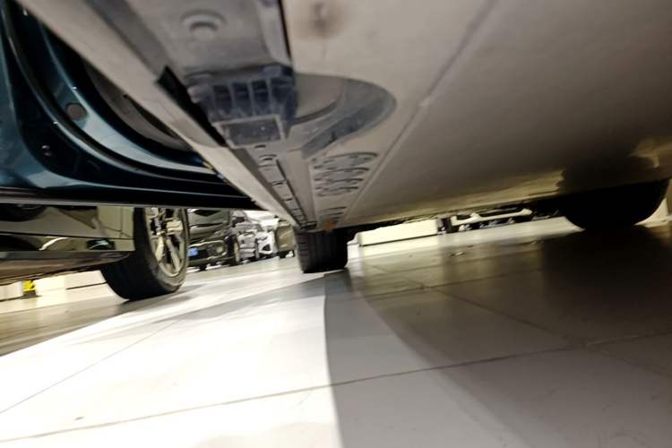 Used BMW iX 2023 Updated xDrive40 Left Side Sill