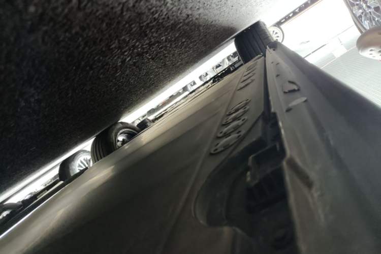 Used BMW iX 2023 Updated xDrive50 Left Side Sill