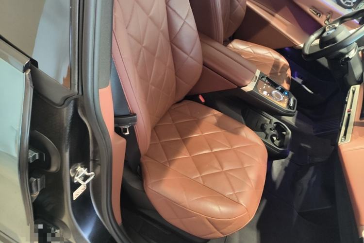 Used BMW iX 2023 Updated xDrive50 Right Front Seat
