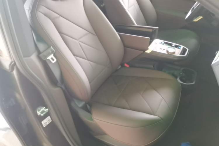 Used BMW iX 2023 Updated xDrive40 Right Front Seat