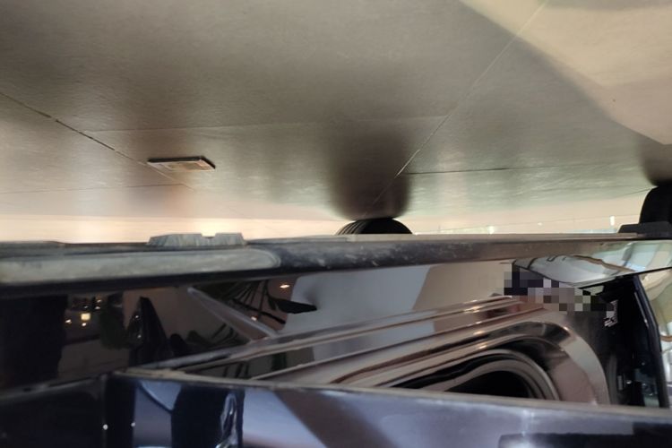 Used BMW iX 2023 Updated xDrive50 Right Side Sill
