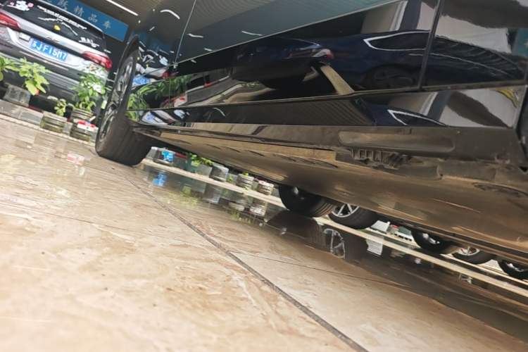 Used BMW iX 2023 xDrive40 Right Side Sill