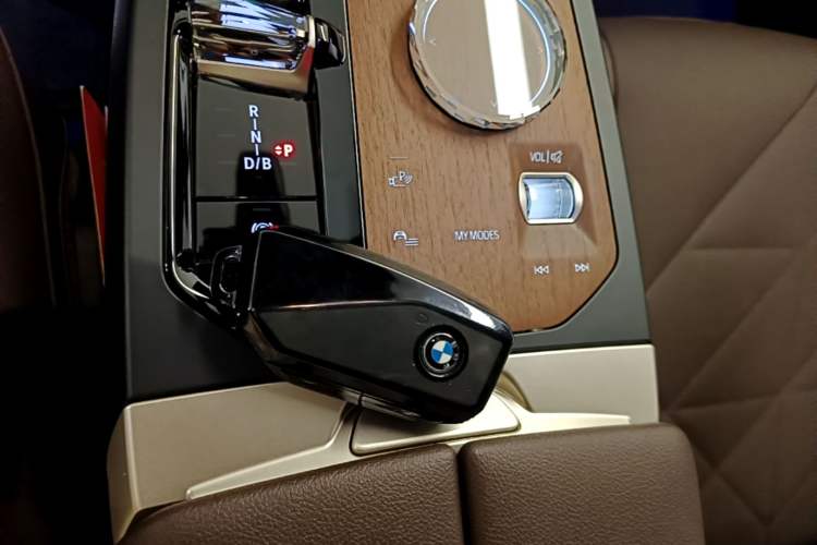 Used BMW iX 2023 Updated xDrive40 Vehicle Key