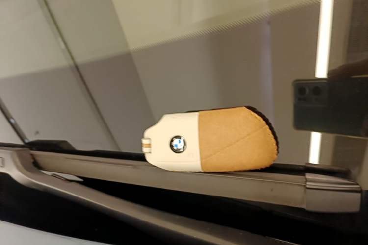 Used BMW iX 2023 Updated xDrive40 Vehicle Key
