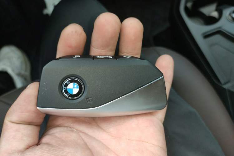Used BMW iX 2023 Updated xDrive40 Vehicle Key