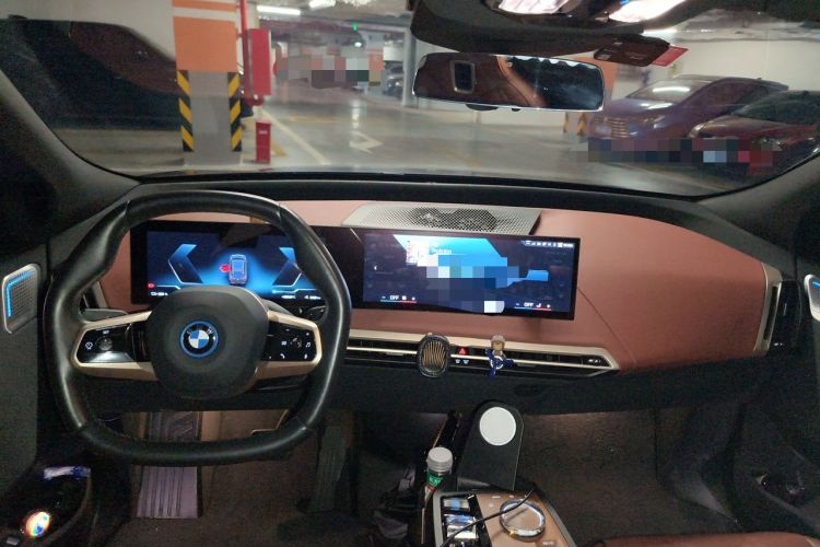 Used BMW iX 2023 Refresh M60 Center Console