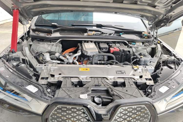 Used BMW iX 2023 xDrive40 Engine Bay