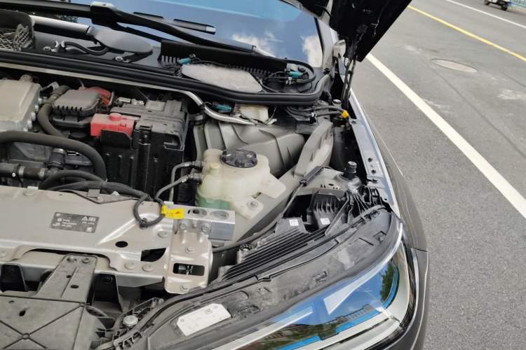 Used BMW iX 2023 xDrive40 Engine Bay Left