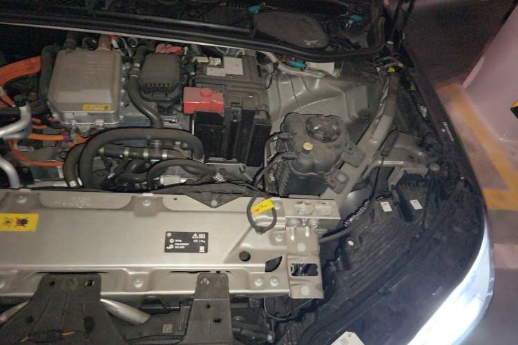 Used BMW iX 2023 Refresh M60 Engine Bay Left