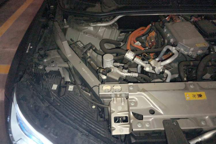 Used BMW iX 2023 Refresh M60 Engine Bay Right