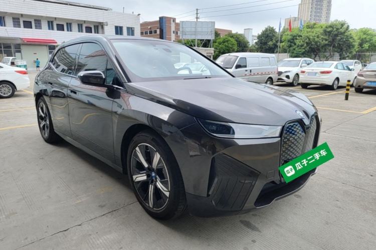 Used BMW iX 2023 xDrive40 Front Right 45 Deg
