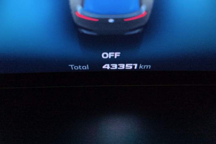 Used BMW iX 2023 Refresh M60 Odometer Close Up