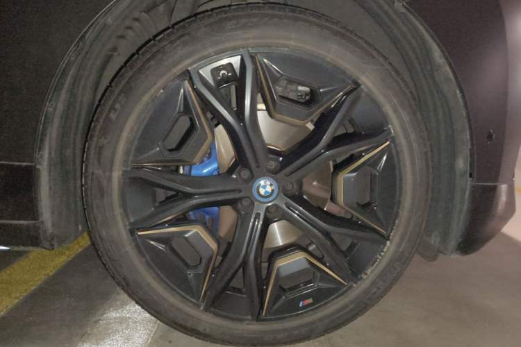 Used BMW iX 2023 Refresh M60 Right Front Wheel Hub