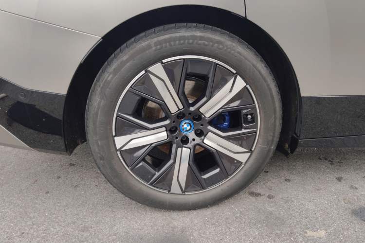 Used BMW iX 2023 xDrive40 Right Rear Wheel Hub