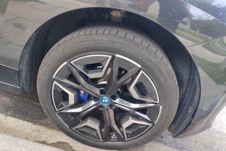 Used BMW iX 2023 Refresh M60 Right Front Wheel Hub
