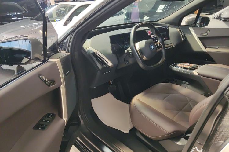 Used BMW iX 2023 xDrive40 Interior 3