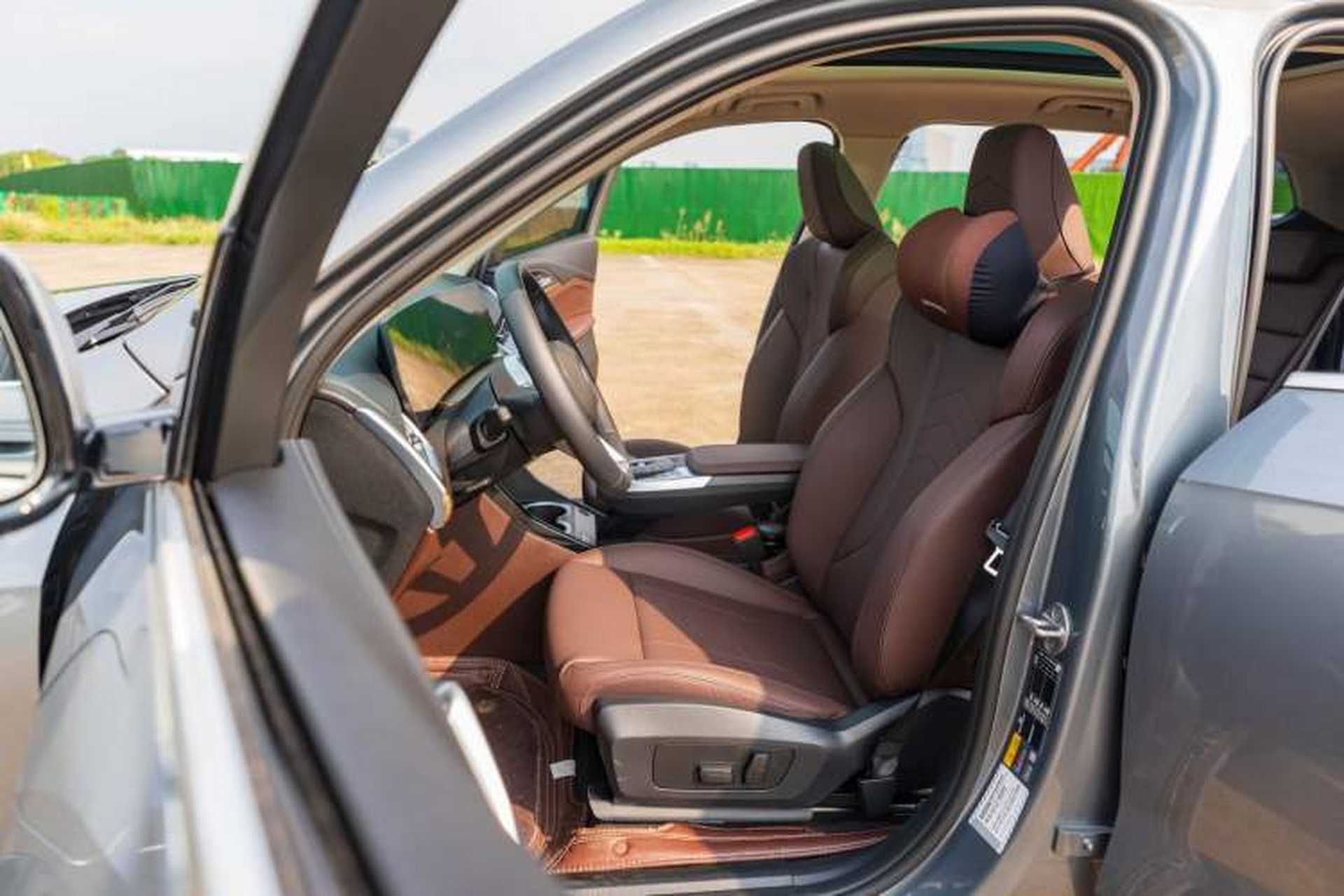 Used BMW iX1 2023 xDrive30L X Design Package Interior 4