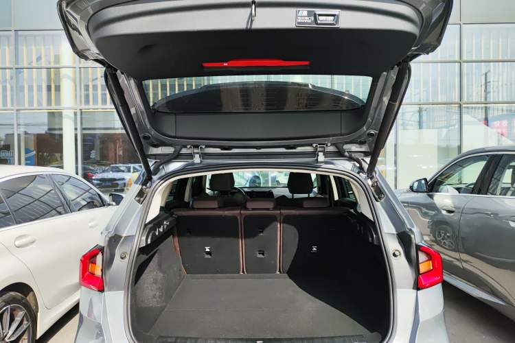 Used BMW iX1 2023 xDrive30L X Design Package Trunk
