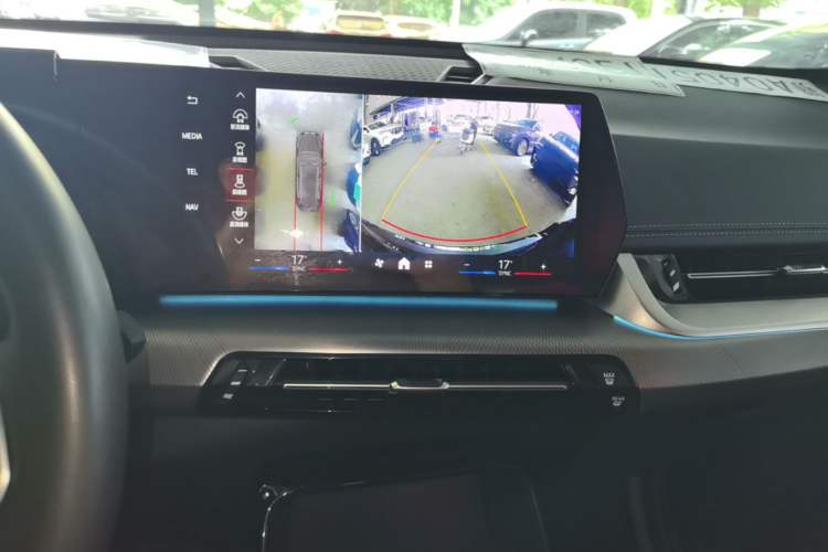 Used BMW iX1 2023 eDrive25L M Sport Package Audio And AC Panel