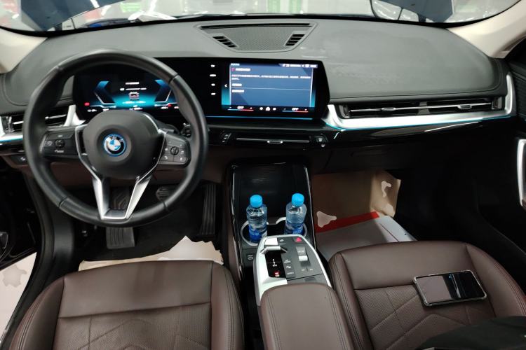 Used BMW iX1 2023 eDrive25L X Design Package Center Console