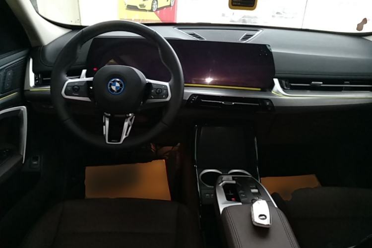 Used BMW iX1 2023 eDrive25L M Sport Package Center Console
