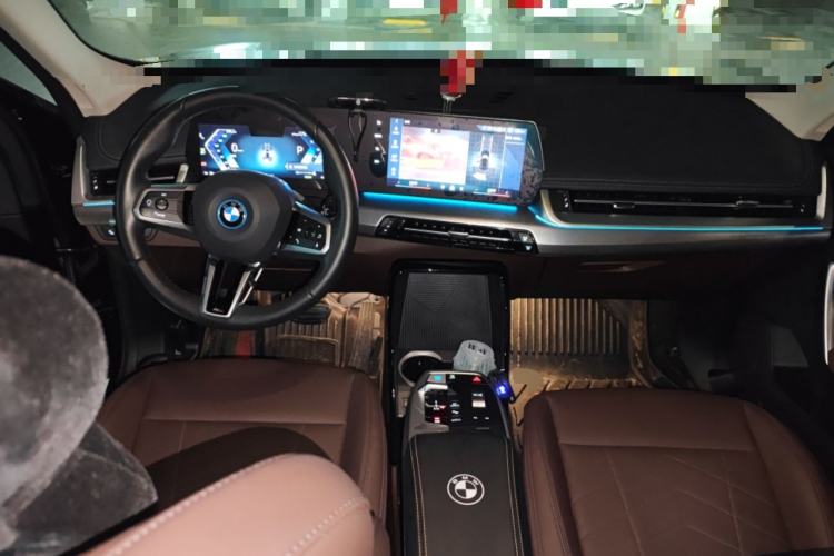 Used BMW iX1 2023 eDrive25L M Sport Package Center Console