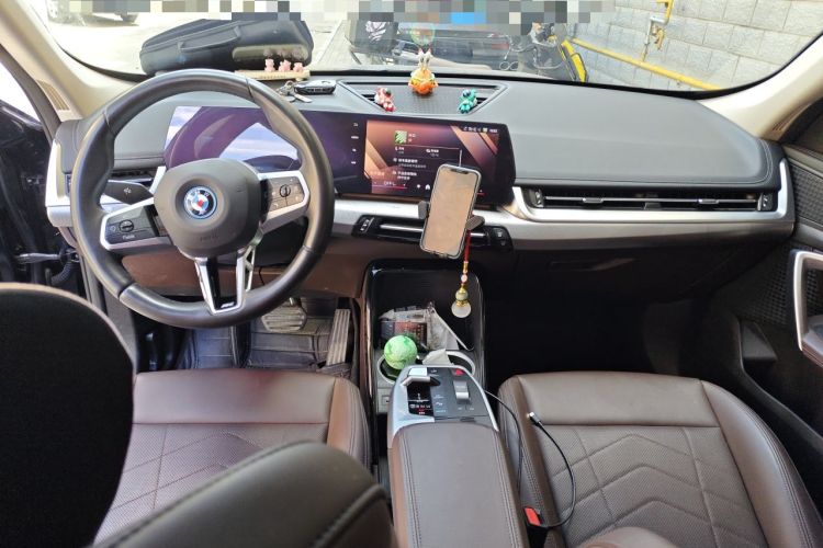 Used BMW iX1 2023 eDrive25L M Sport Package Center Console