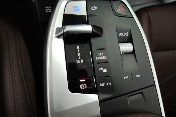 Used BMW iX1 2023 eDrive25L X Design Package Gear Lever