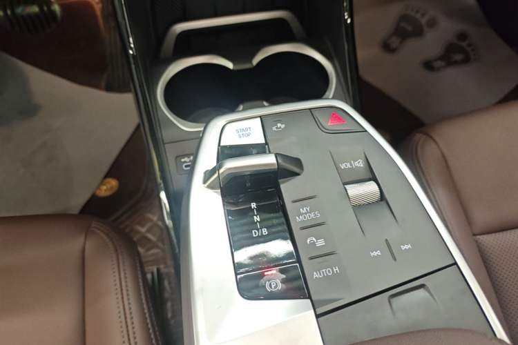 Used BMW iX1 2023 xDrive30L M Sport Package Gear Lever