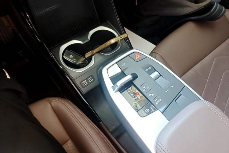 Used BMW iX1 2023 eDrive25L X Design Package Gear Lever