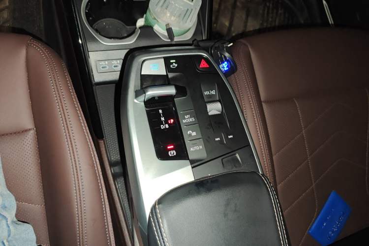 Used BMW iX1 2023 eDrive25L M Sport Package Gear Lever