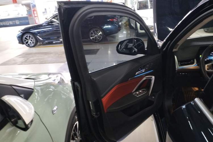 Used BMW iX1 2023 eDrive25L X Design Package Interior 7