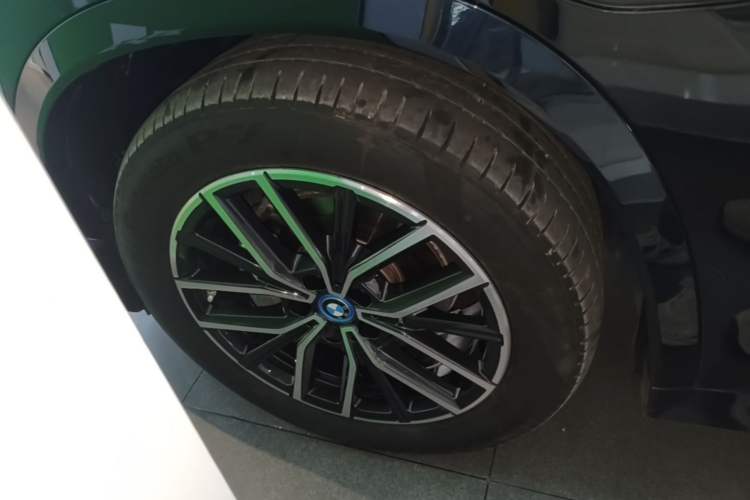 Used BMW iX1 2023 eDrive25L M Sport Package Left Front Wheel Hub