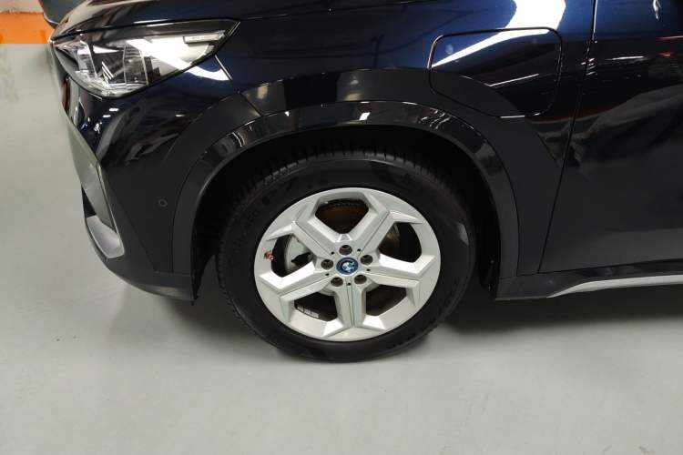 Used BMW iX1 2023 eDrive25L X Design Package Left Front Wheel Hub