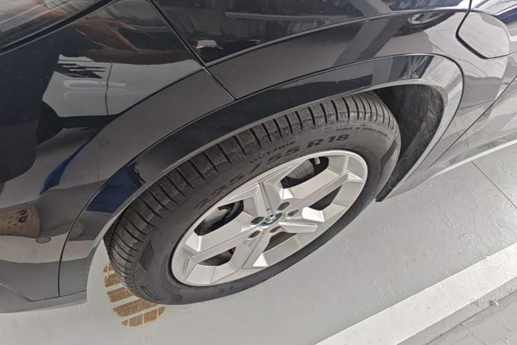 Used BMW iX1 2023 eDrive25L X Design Package Left Front Wheel Hub
