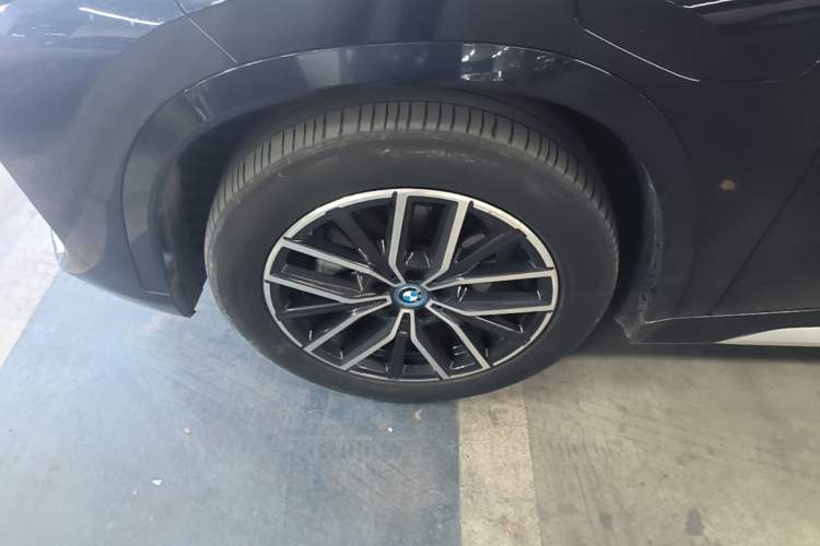 Used BMW iX1 2023 eDrive25L M Sport Package Left Front Wheel Hub