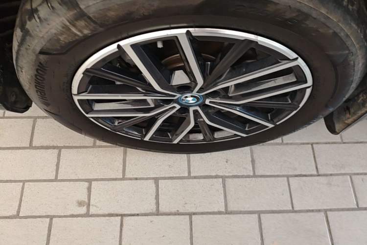 Used BMW iX1 2023 eDrive25L M Sport Package Left Front Wheel Hub