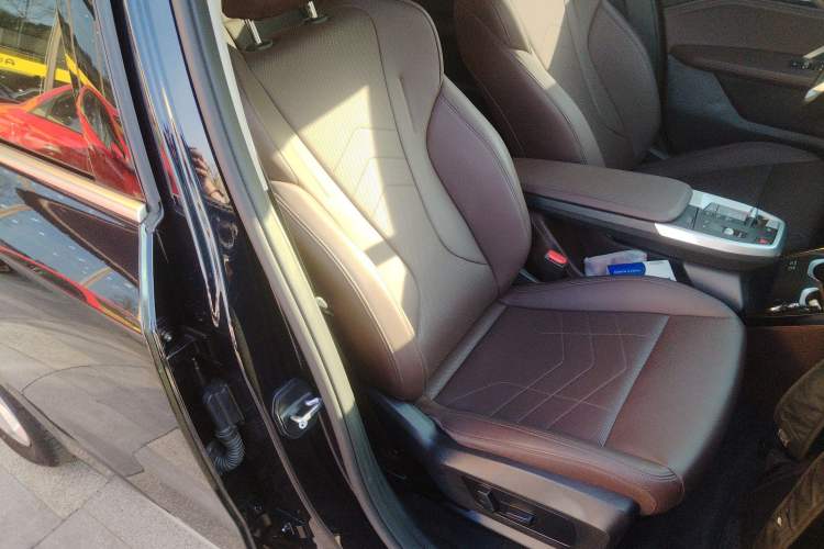 Used BMW iX1 2023 eDrive25L X Design Package Right Front Seat