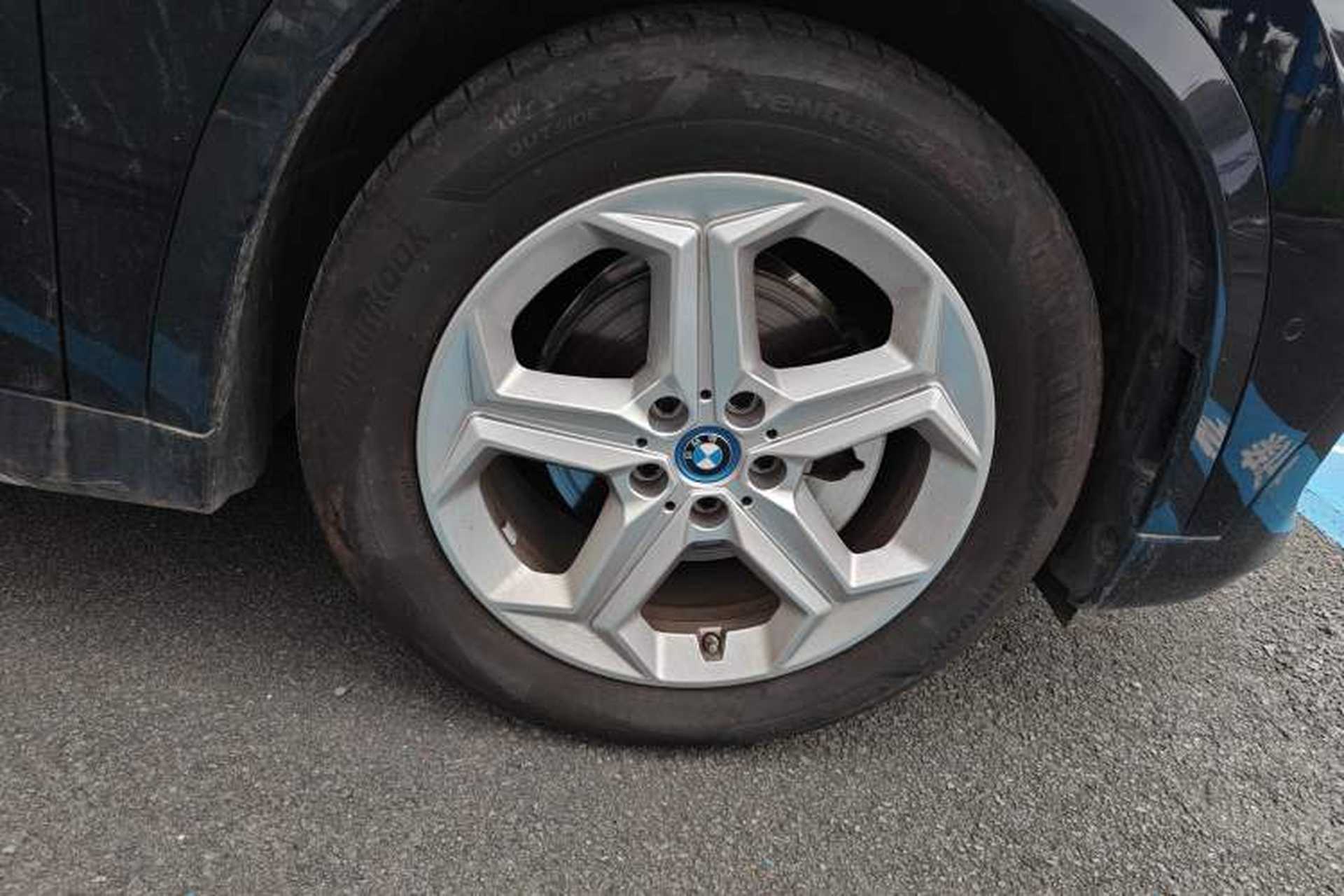 Used BMW iX1 2023 eDrive25L X Design Package Right Front Wheel Hub