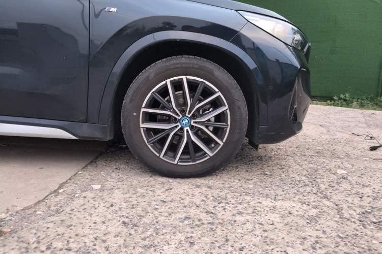 Used BMW iX1 2023 eDrive25L M Sport Package Right Front Wheel Hub
