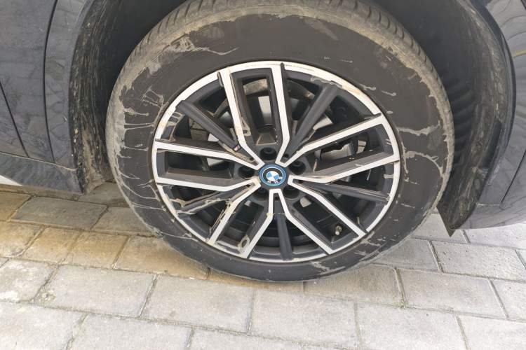 Used BMW iX1 2023 eDrive25L M Sport Package Right Front Wheel Hub