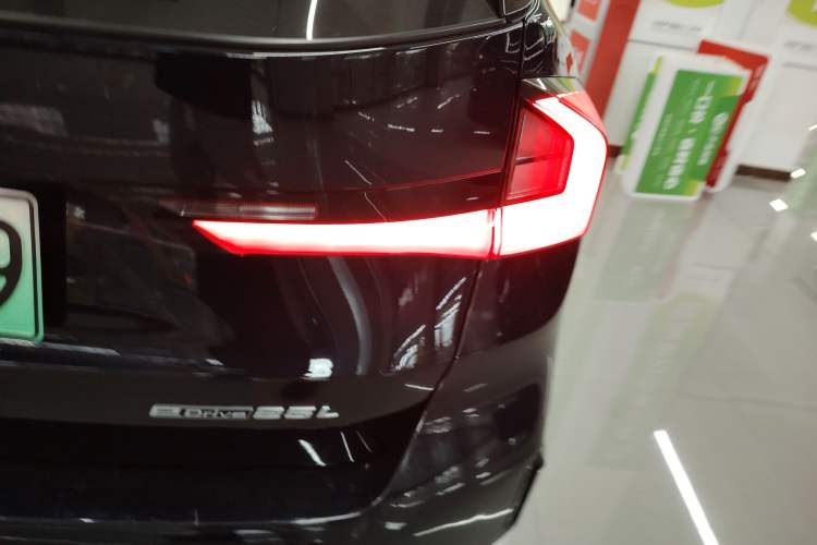 Used BMW iX1 2023 eDrive25L X Design Package Right Rear Taillight