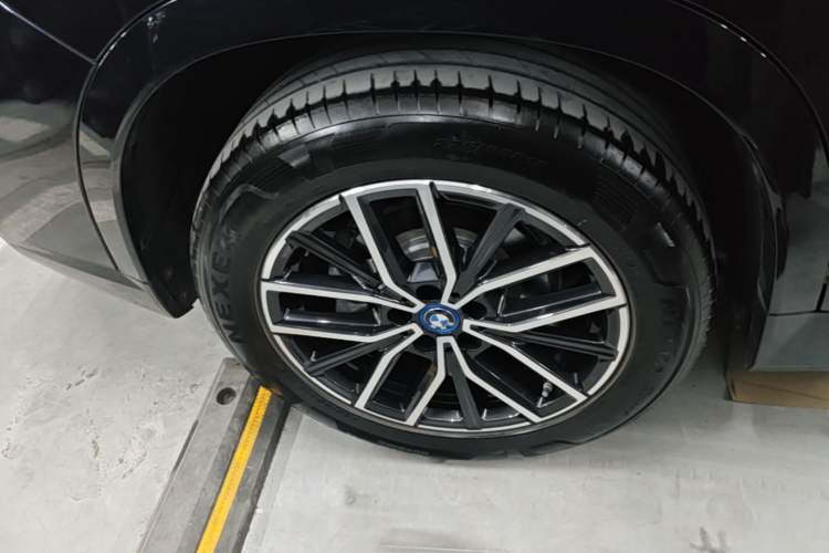 Used BMW iX1 2023 eDrive25L M Sport Package Right Rear Wheel Hub
