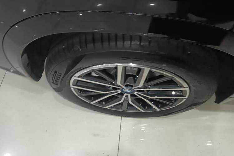 Used BMW iX1 2023 eDrive25L M Sport Package Right Rear Wheel Hub
