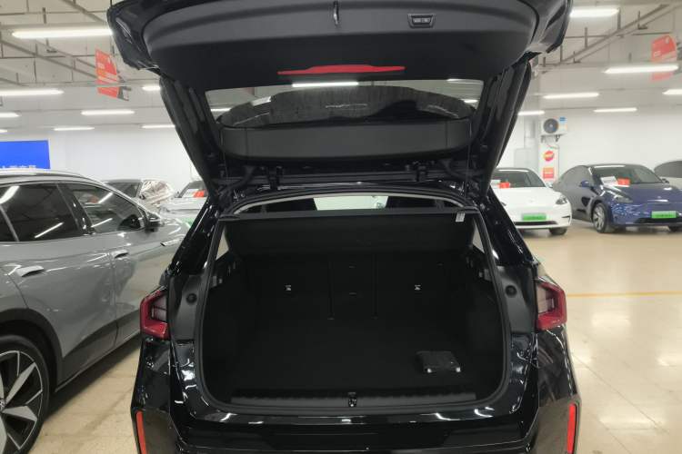 Used BMW iX1 2023 xDrive30L M Sport Package Trunk