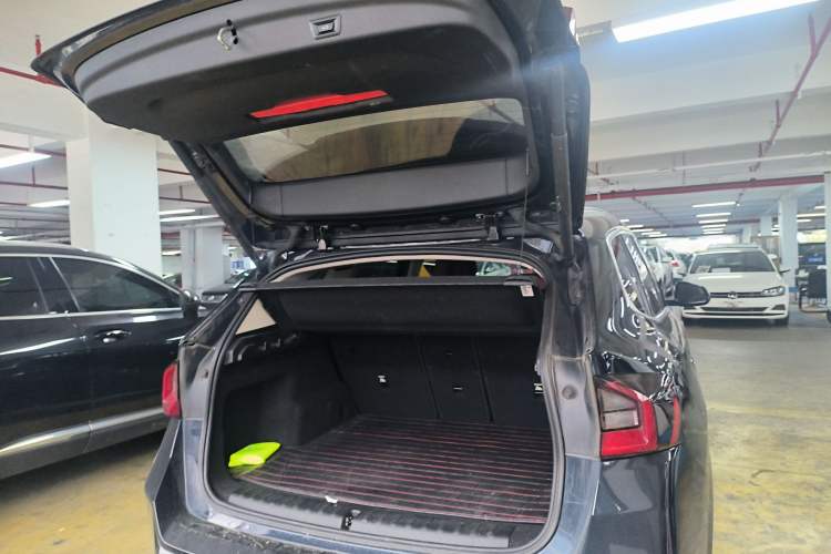 Used BMW iX1 2023 eDrive25L M Sport Package Trunk