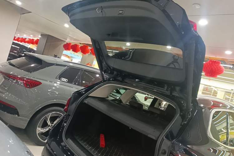 Used BMW iX1 2023 eDrive25L M Sport Package Trunk