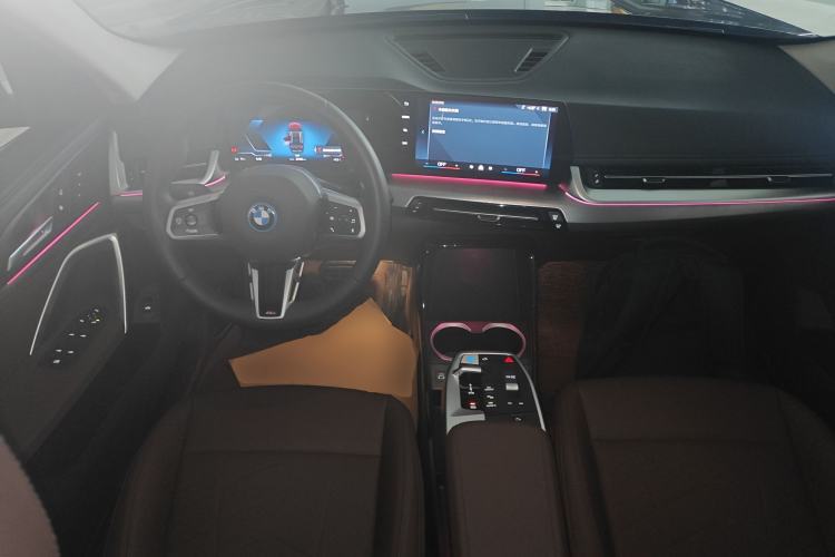 Used BMW iX1 2023 eDrive25L M Sport Package Center Console