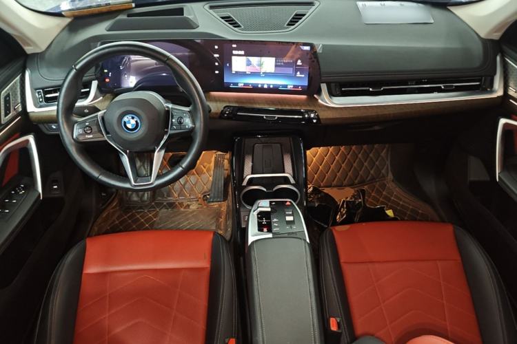 Used BMW iX1 2023 eDrive25L X Design Package Center Console