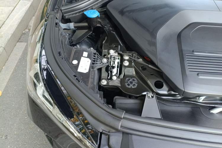 Used BMW iX1 2023 eDrive25L X Design Package Engine Bay Right